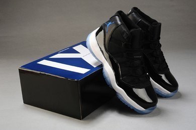 Air Jordan XI (11) Retro-40