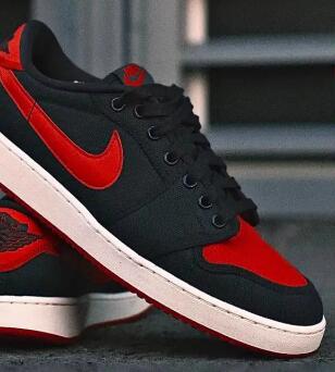 Air Jordan 1 KO Low Bred