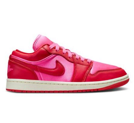 Wmns Air Jordan 1 Low SE Pink Blast