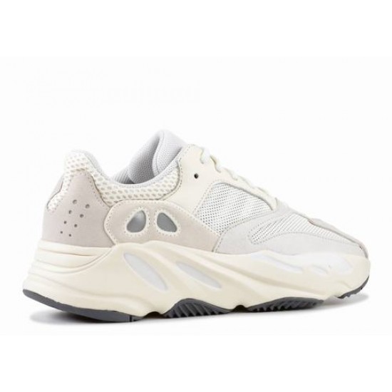 Yeezy Boost 700 Analog